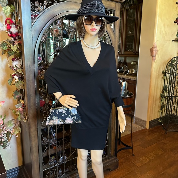 Dolce & Gabbana Evening Velvet Floral Handbag - Picture 2 of 9